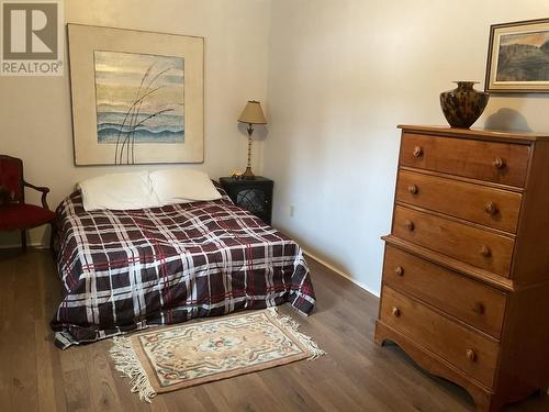 5793 Little Fort 24 Highway, 100 Mile House, BC - Indoor Photo Showing Bedroom