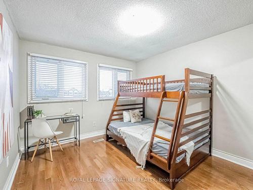 554 Galaxy Crt, Mississauga, ON - Indoor Photo Showing Bedroom