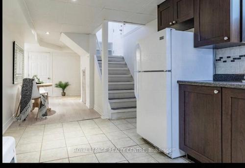 256 Charlton Avenue E, Hamilton, ON - Indoor Photo Showing Kitchen