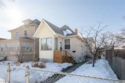 164 Alfred AVE  Winnipeg, MB R2W 1X1