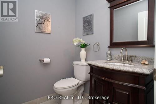 487 Cullen Avenue, Mississauga, ON - Indoor Photo Showing Bathroom