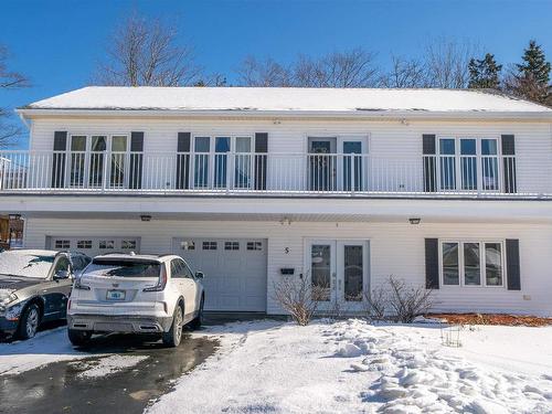 5 Alpine Drive, Dartmouth, NS 