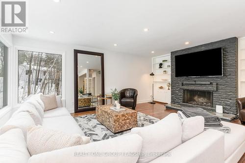 1135 Greenoaks Drive, Mississauga, ON - Indoor Photo Showing Living Room With Fireplace