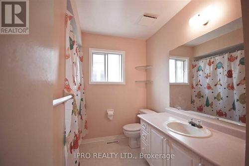 5441 Palmerston Crescent, Mississauga, ON - Indoor Photo Showing Bathroom