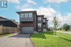 5 WINLOCK CRESCENT  Ottawa, ON K2G 3X5