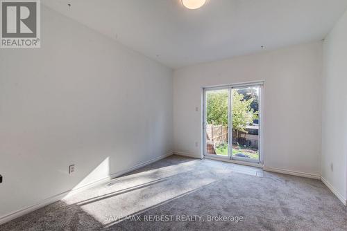 285 Courtland Avenue E, Kitchener, ON - Indoor Photo Showing Other Room