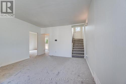 285 Courtland Avenue E, Kitchener, ON - Indoor Photo Showing Other Room