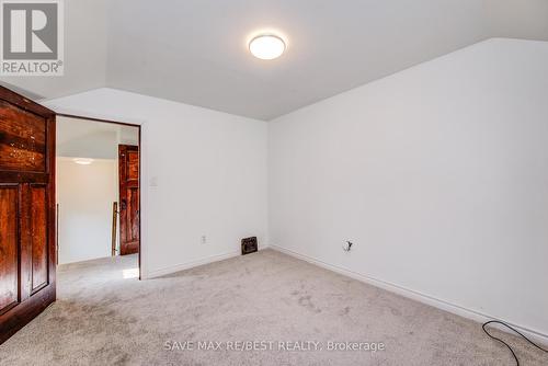 285 Courtland Avenue E, Kitchener, ON - Indoor Photo Showing Other Room