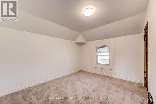 285 Courtland Avenue E, Kitchener, ON - Indoor Photo Showing Other Room