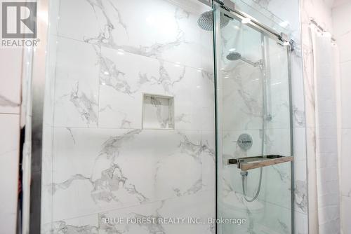 574 Oakridge Drive, London, ON - Indoor Photo Showing Bathroom