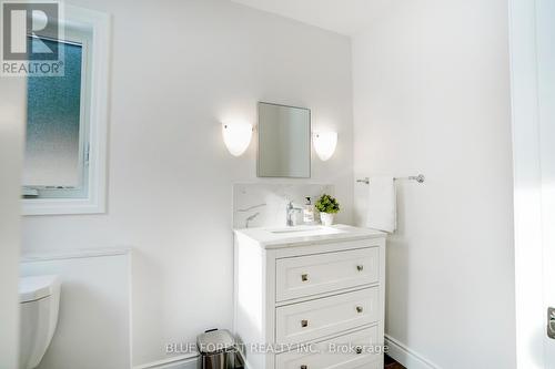 574 Oakridge Drive, London, ON - Indoor Photo Showing Bathroom