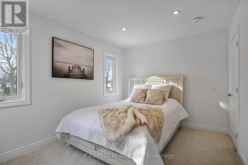 574 Oakridge Drive, London, ON - Indoor Photo Showing Bedroom