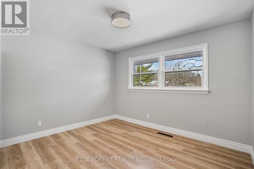 574 Oakridge Drive, London, ON - Indoor Photo Showing Other Room