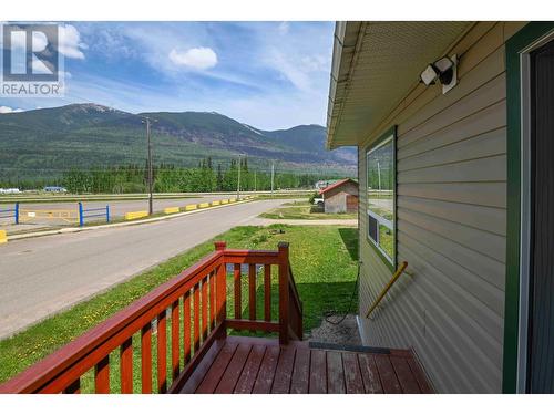 806 4Th Avenue, Mcbride, BC - Outdoor With Exterior