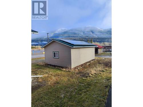 806 4Th Avenue, Mcbride, BC - Outdoor