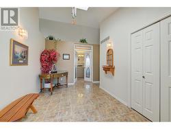 Large Foyer - 