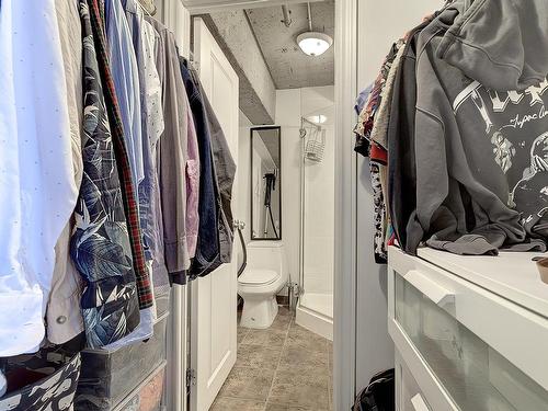 Salle de bains - 702-1200 Rue St-Alexandre, Montréal (Ville-Marie), QC - Indoor With Storage