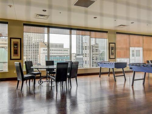 Salle de jeux - 702-1200 Rue St-Alexandre, Montréal (Ville-Marie), QC - Indoor Photo Showing Dining Room