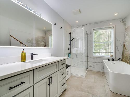 Bathroom - 31 Ch. Bélisle, Morin-Heights, QC - Indoor Photo Showing Bathroom