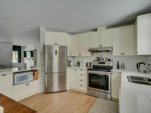 Kitchen - 31 Ch. Bélisle, Morin-Heights, QC - Indoor Photo Showing Kitchen With Double Sink