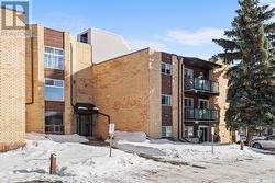 201 415 Tait COURT  Saskatoon, SK S7H 5L3