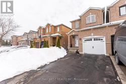 1020 WINDBROOKE GROVE  Mississauga, ON L5V 2N7