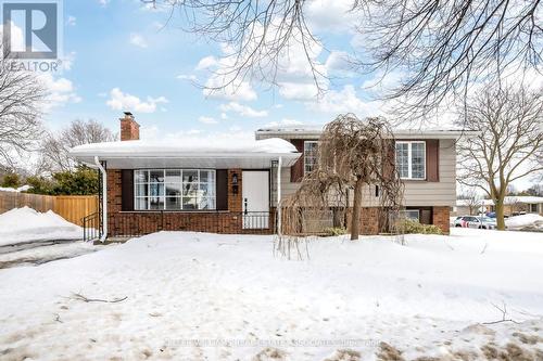 370 Ferndale Avenue, London, ON - Outdoor With Facade