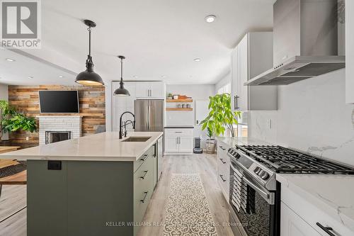 370 Ferndale Avenue, London, ON - Indoor Photo Showing Kitchen With Upgraded Kitchen