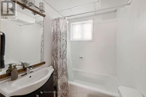 370 Ferndale Avenue, London, ON - Indoor Photo Showing Bathroom