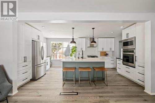 370 Ferndale Avenue, London, ON - Indoor Photo Showing Kitchen With Stainless Steel Kitchen With Upgraded Kitchen