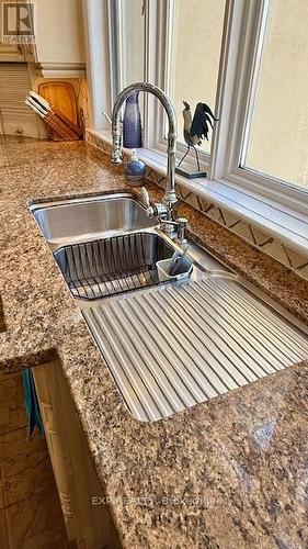 133 Balmoral Place, Ottawa, ON - Indoor Photo Showing Kitchen With Double Sink