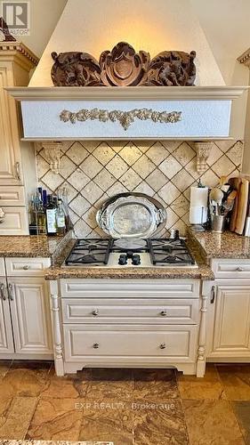 133 Balmoral Place, Ottawa, ON - Indoor Photo Showing Kitchen