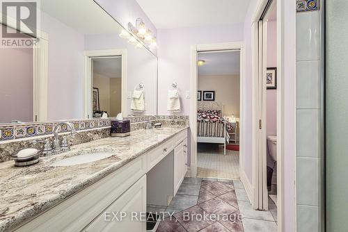 133 Balmoral Place, Ottawa, ON - Indoor Photo Showing Bathroom