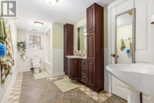 133 Balmoral Place, Ottawa, ON - Indoor Photo Showing Bathroom