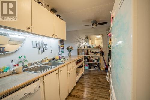 105 282 N Broadway Avenue, Williams Lake, BC - Indoor Photo Showing Kitchen