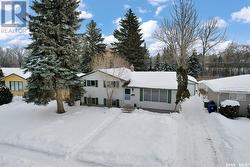 53 Sparling CRESCENT  Saskatoon, SK S7H 3M1