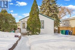 1027 L AVENUE N  Saskatoon, SK S7L 2R7