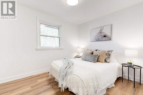 5470 Randolph Crescent, Burlington, ON - Indoor Photo Showing Bedroom