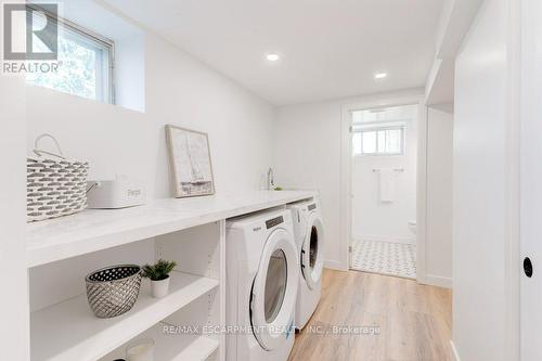 5470 Randolph Crescent, Burlington, ON - Indoor Photo Showing Laundry Room