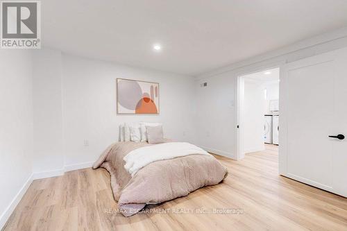 5470 Randolph Crescent, Burlington, ON - Indoor Photo Showing Bedroom