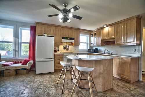 Kitchen - 701 Rue Principale, Saint-Sébastien, QC - Indoor Photo Showing Kitchen