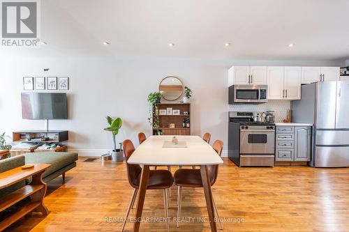 71 Clyde Street, Hamilton, ON - Indoor Photo Showing Kitchen