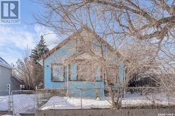 215 I AVENUE N  Saskatoon, SK S7L 2G3