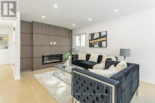 1523 Jalna Boulevard, London, ON - Indoor Photo Showing Living Room With Fireplace