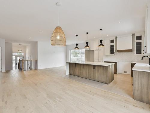 Salle à manger - Rue Du Faubourg, Saint-Jérôme, QC - Indoor Photo Showing Kitchen With Upgraded Kitchen
