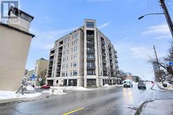 302 - 320 PARKDALE AVENUE  Ottawa, ON K1Y 4X9