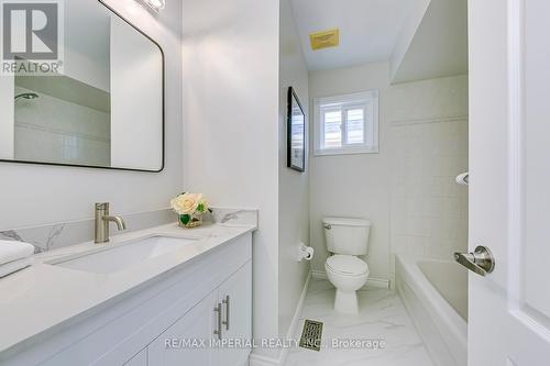 3279 Carabella Way, Mississauga, ON - Indoor Photo Showing Bathroom