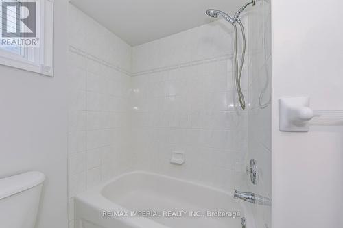 3279 Carabella Way, Mississauga, ON - Indoor Photo Showing Bathroom