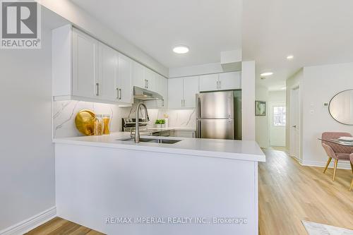 3279 Carabella Way, Mississauga, ON - Indoor Photo Showing Kitchen With Double Sink