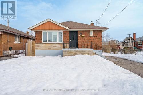 8 Shynal Avenue, Hamilton, ON - Outdoor